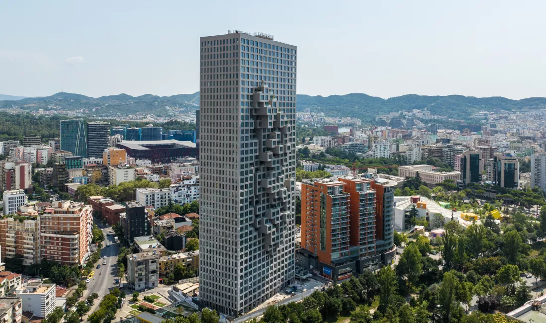 Shtepi ne shitje Apartament ne Tirane, 2+1, Mobilimi E mobiluar, Pagesa 575,650  Euro.