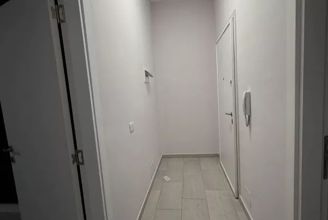 Business Property for Rent 3+1 in Tirana - 450 Euro