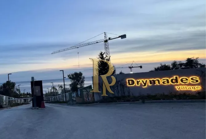 Shtepi ne shitje Apartament ne Vlore, Garsoniere, Mobilimi Bosh, pa mobiluar, Pagesa 143,416  Euro.