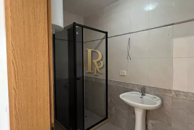 Business Property for Rent 3+1 in Tirana - 1,200 Euro