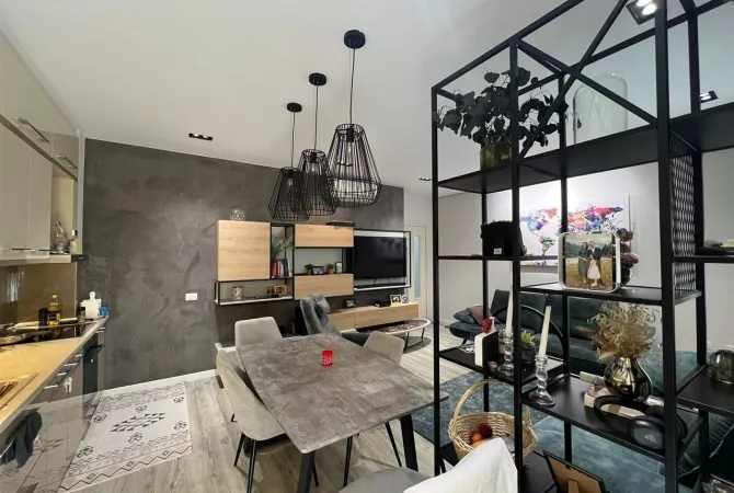 Shtepi ne shitje Apartament ne Tirane, 2+1, Mobilimi E mobiluar, Pagesa 255,000  Euro.