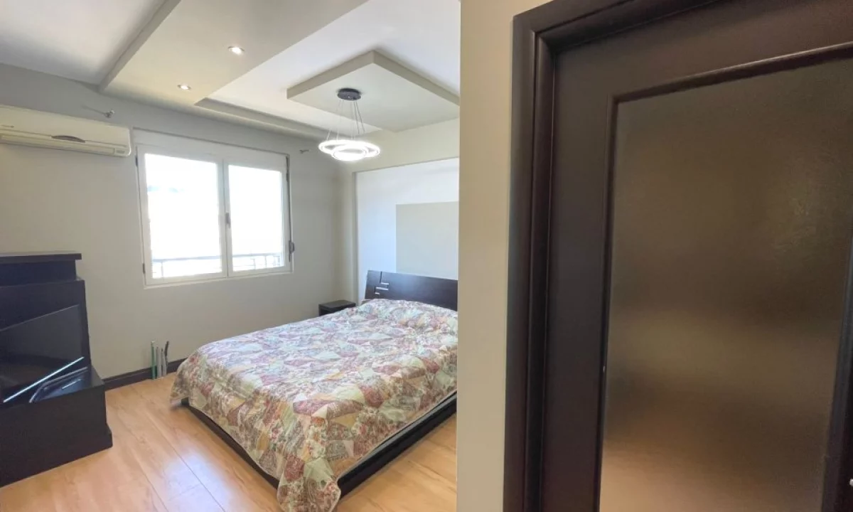 Shtepi ne shitje Apartament ne Tirane, 2+1, Mobilimi E mobiluar, Pagesa 157,000  Euro.