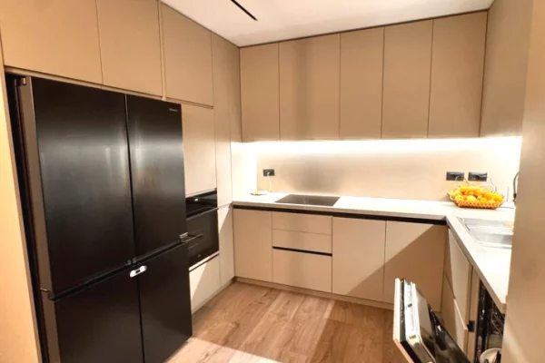 Shtepi ne shitje Apartament ne Tirane, 3+1, Mobilimi E mobiluar, Pagesa 355,000  Euro.