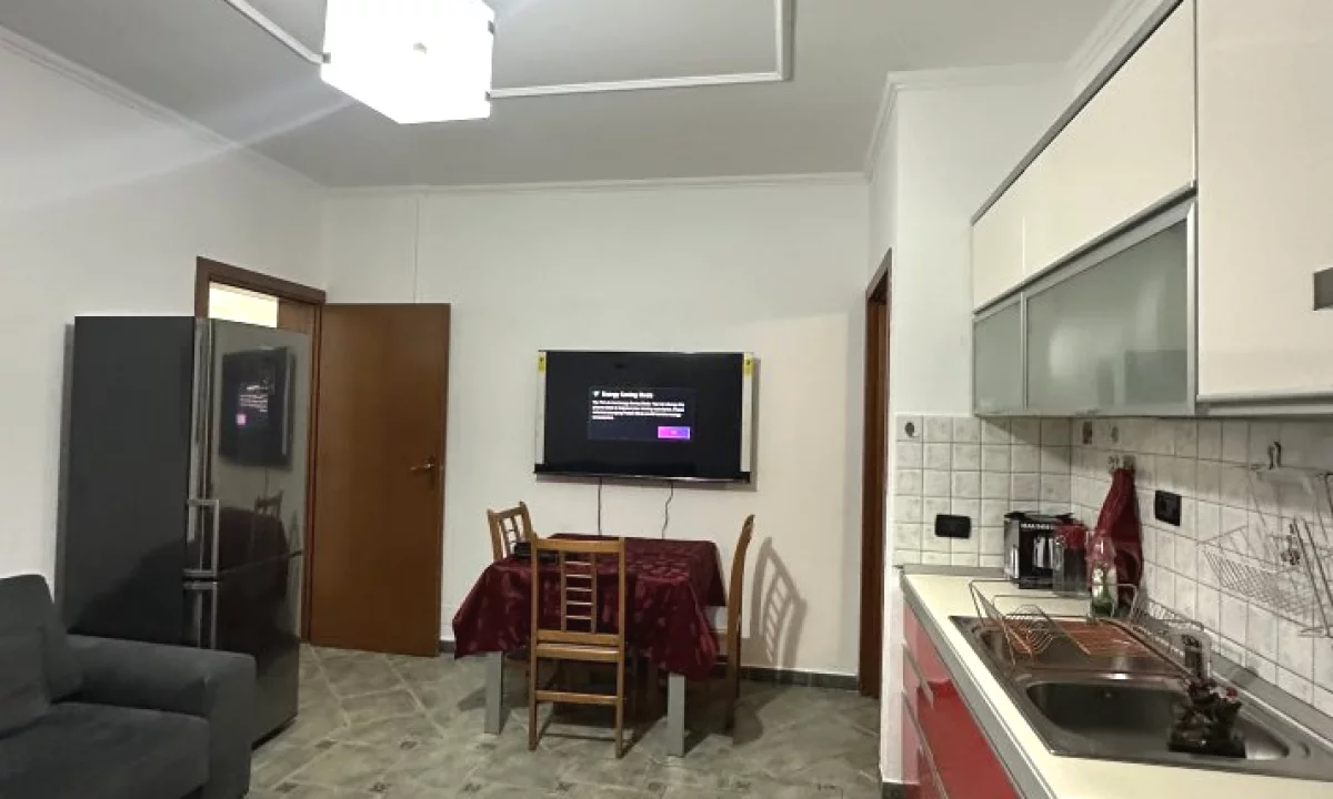 Shtepi me qera Apartament ne Tirane, 1+1, Mobilimi E mobiluar, Pagesa 600  Euro.