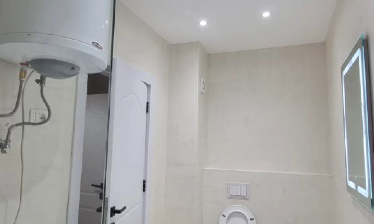 Shtepi ne shitje Apartament ne Tirane, 1+1, Mobilimi E mobiluar, Pagesa 125,000  Euro.