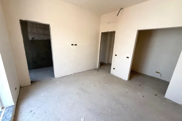 Shtepi ne shitje Apartament ne Tirane, 2+1, Mobilimi Bosh, pa mobiluar, Pagesa 288,000  Euro.