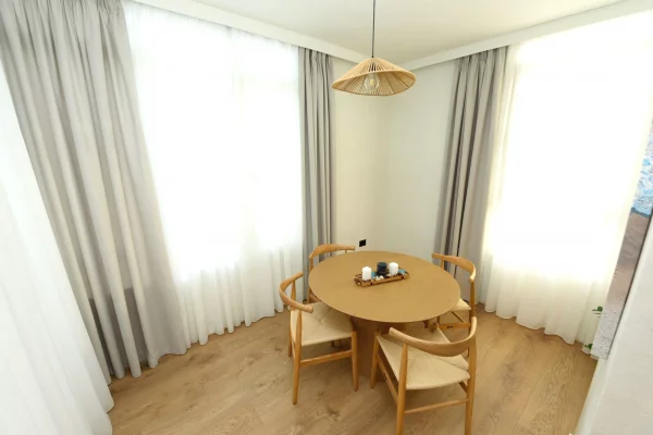 Shtepi ne shitje Apartament ne Vlore, 2+1, Mobilimi E mobiluar, Pagesa 310,000  Euro.