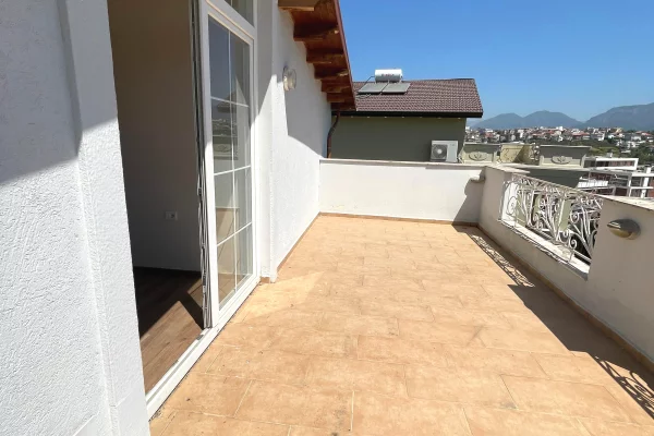 Shtepi ne shitje Vila Luksoze ne Tirane, 4+1, Mobilimi Bosh, pa mobiluar, Pagesa 850,000  Euro.