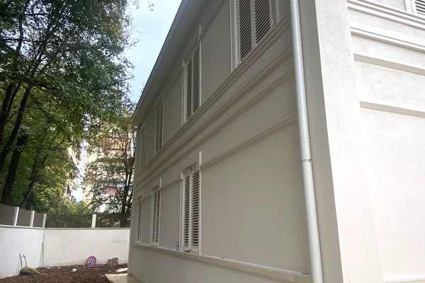 Business Property for Rent 3+1 in Tirana - 10,000 Euro