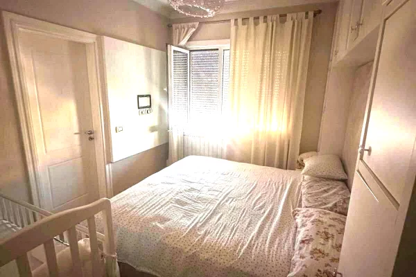 Shtepi ne shitje Apartament ne Tirane, 2+1, Mobilimi E mobiluar, Pagesa 157,600  Euro.