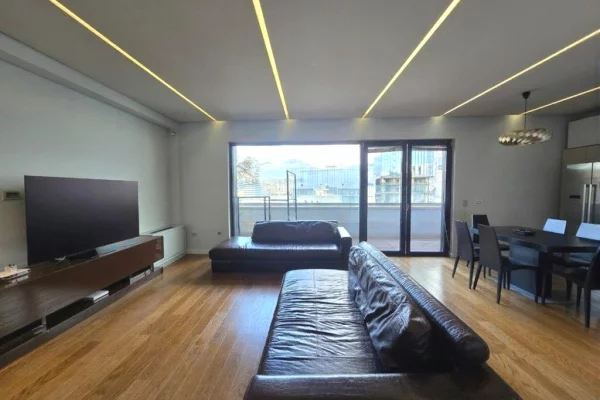 Shtepi ne shitje Apartament ne Tirane, 2+1, Mobilimi E mobiluar, Pagesa 650,000  Euro.