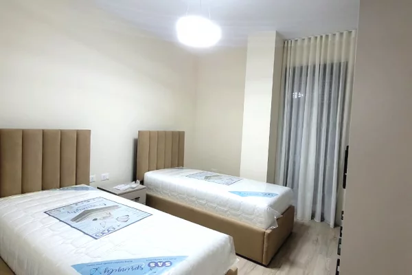 Jepet me qira apartament 2+1 – Liqeni i Thatë 🌿