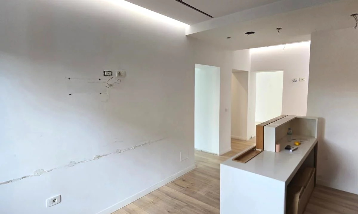 Ambient Biznesi per Qira – Rruga e Durresit 🔥