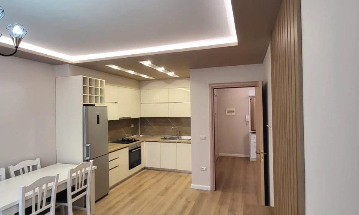 Shtepi me qera Apartament ne Tirane, 1+1, Mobilimi E mobiluar, Pagesa 550  Euro.