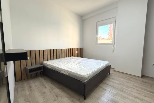 Shtepi me qera Apartament ne Tirane, 1+1, Mobilimi E mobiluar, Pagesa 650  Euro.