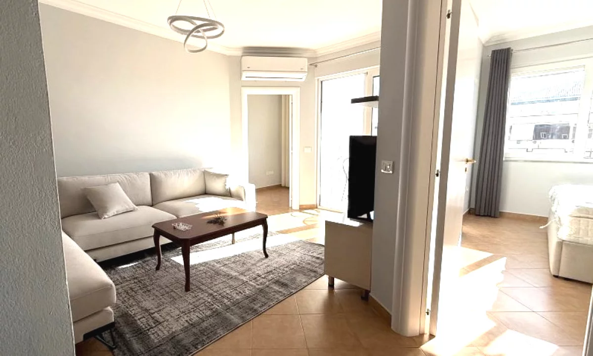 Shtepi me qera Apartament ne Tirane, 2+1, Mobilimi E mobiluar, Pagesa 800  Euro.