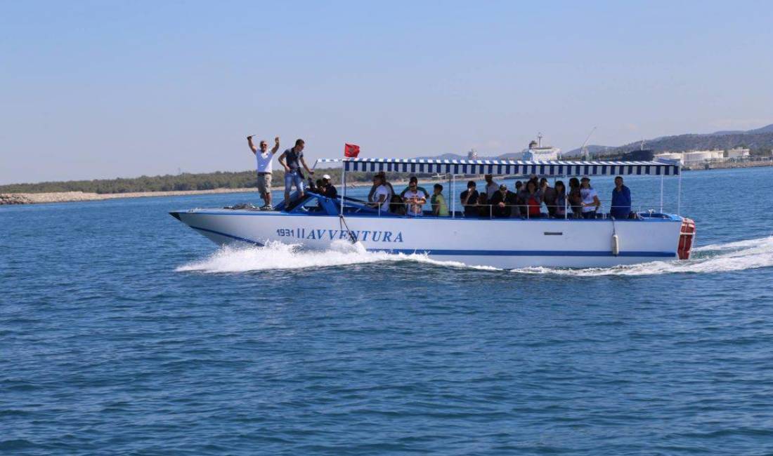 Boat trip Vlore - Boat tours in Vlore - Speed boat tours in Vlore - Udhetim me anije - Udhe