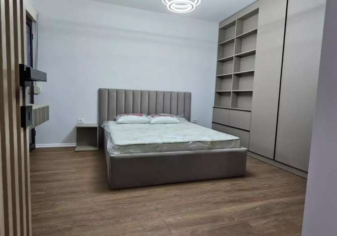 Shtepi ne shitje Apartament ne Tirane, 2+1, Mobilimi E mobiluar, Pagesa 275,000  Euro.