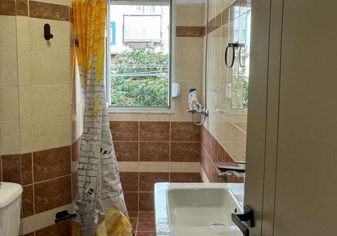 Shtepi me qera Apartament ne Tirane, 1+1, Mobilimi E mobiluar, Pagesa 575  Euro.