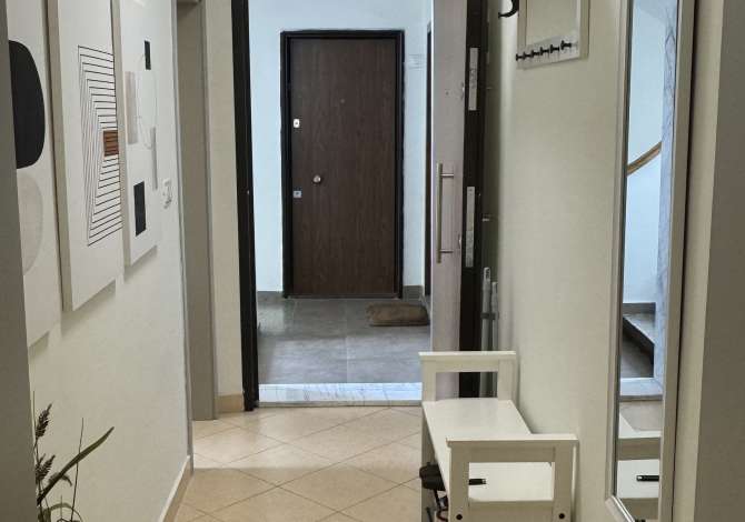 Shtepi me qera Apartament ne Tirane, 1+1, Mobilimi E mobiluar, Pagesa 575  Euro.