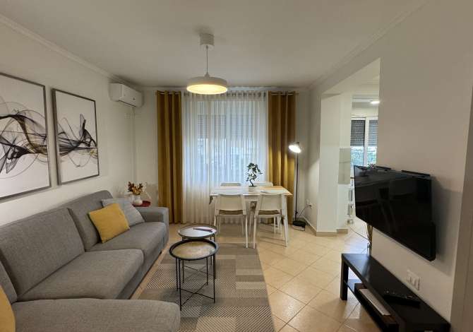 Shtepi me qera Apartament ne Tirane, 1+1, Mobilimi E mobiluar, Pagesa 575  Euro.