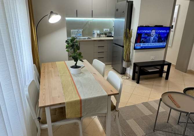 Shtepi me qera Apartament ne Tirane, 1+1, Mobilimi E mobiluar, Pagesa 575  Euro.