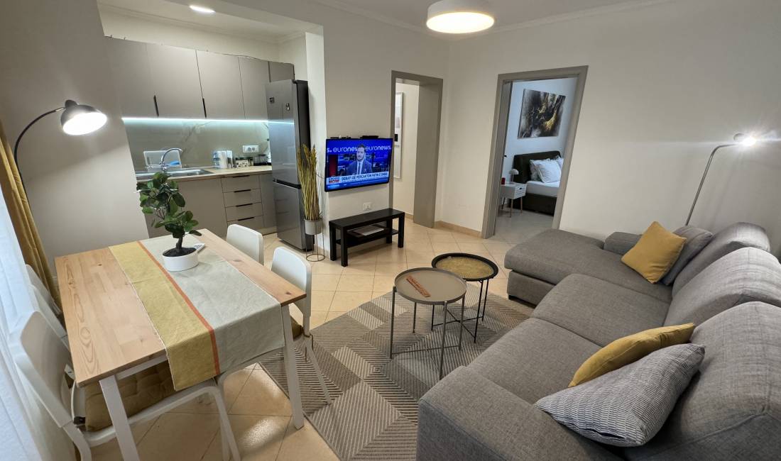 Shtepi me qera Apartament ne Tirane, 1+1, Mobilimi E mobiluar, Pagesa 575  Euro.