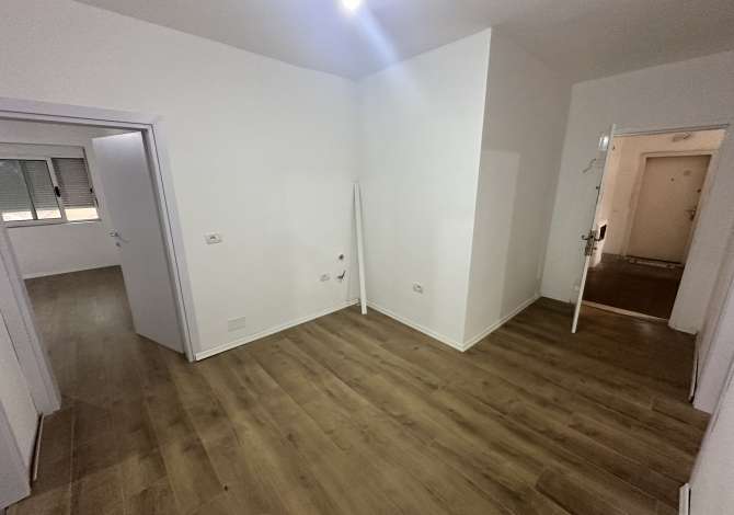 Shtepi ne shitje Apartament ne Tirane, 2+1, Mobilimi Bosh, pa mobiluar, Pagesa 135,000  Euro.