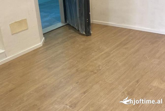 Ambiente Commerciale in Affitto 2+1 a Tirana - 950 Euro