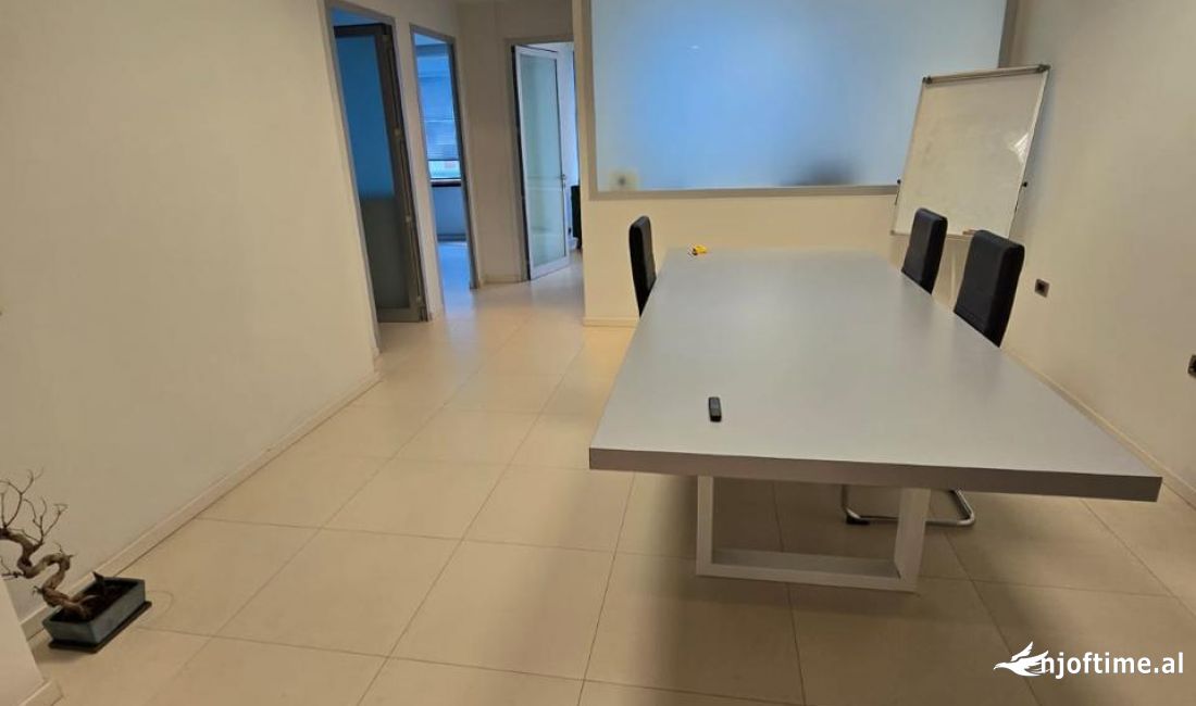 Zyre ne shitje - 91,31 m2, RR. Themistokli Germenji te Ambasador 1