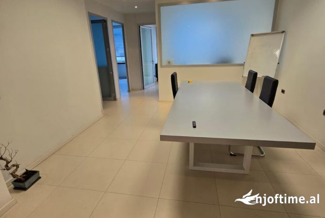 Business Property in Sale 3+1 in Tirana - 345,000 Euro