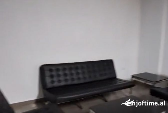 Japim me qera ambient biznesi (zyra) te komuna e Parisit