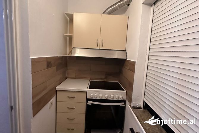 Shtepi me qera Apartament ne Tirane, 2+1, Mobilimi E mobiluar, Pagesa 650  Euro.