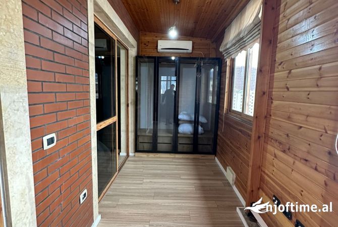 Shtepi ne shitje Apartament ne Tirane, 2+1, Mobilimi E mobiluar, Pagesa 235,000  Euro.