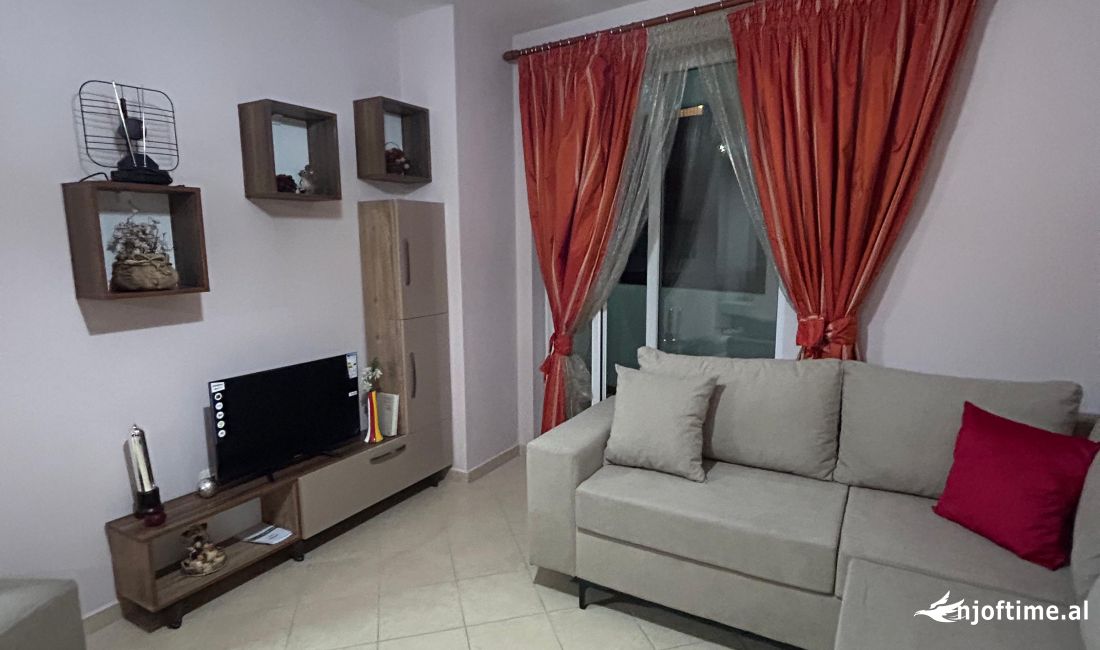 Shtepi ne shitje Apartament ne Tirane, 2+1, Mobilimi E mobiluar, Pagesa 128,500  Euro.