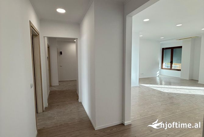‼️Jepet me qera zyra 180 m2, 4+1+2 Prane Hilton Garden Inn‼️