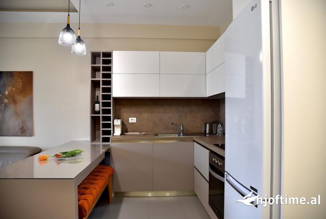 Shtepi ne shitje Apartament ne Durres, 2+1, Mobilimi E mobiluar, Pagesa 280,000  Euro.