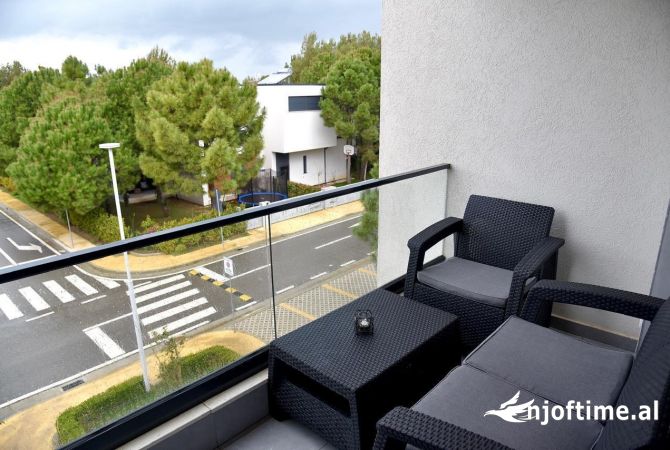 Shtepi ne shitje Apartament ne Durres, 2+1, Mobilimi E mobiluar, Pagesa 280,000  Euro.