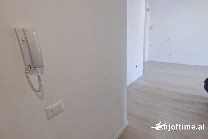  Jepet me qera 2+1 per zyre ne Myslym Shyri