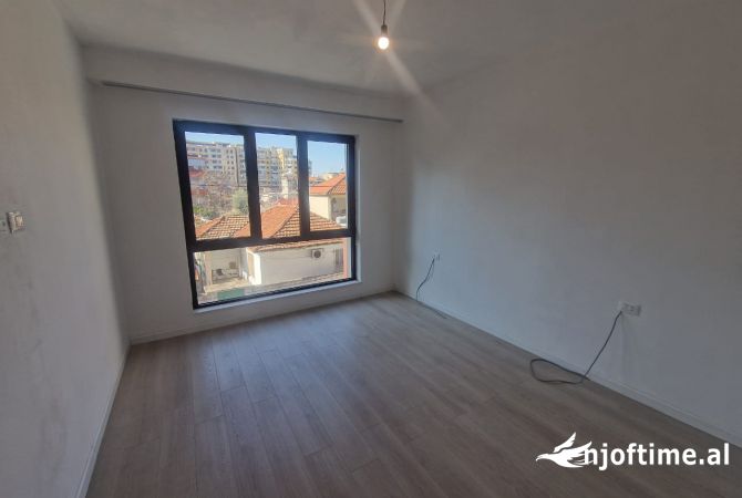  Jepet me qera 2+1 per zyre ne Myslym Shyri