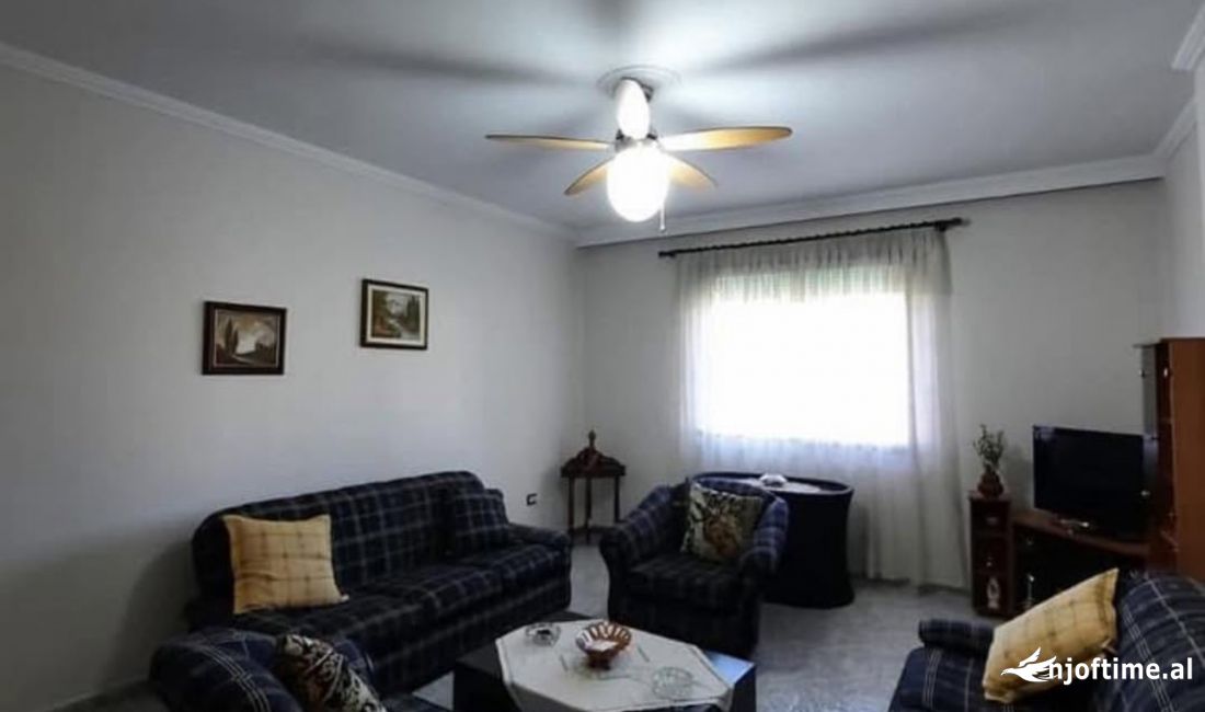 Shtepi ne shitje Apartament ne Tirane, 2+1, Mobilimi E mobiluar, Pagesa 216,600  Euro.