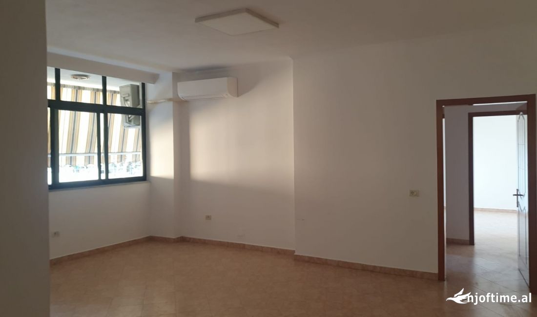 ‼️Ofrojme per qera apartament 2+1+bllk per Zyre, 120 m2 ne Qender te Cirku i Tiranes‼️