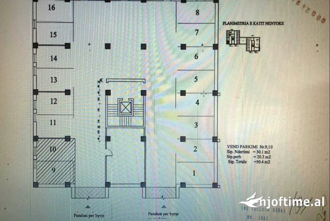 Ambiente Commerciale in Vendita 4+1 a Tirana - 55,000 Euro