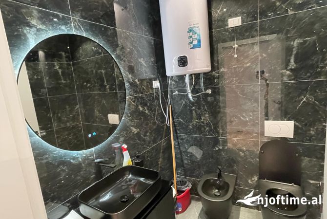 Japim me qera ambient Zyre, 124 m2 me super pamje Lake View