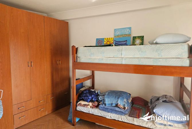 Shtepi me qera Apartament ne Tirane, 2+1, Mobilimi E mobiluar, Pagesa 600  Euro.