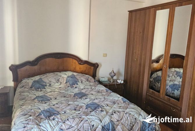 Shtepi me qera Apartament ne Tirane, 2+1, Mobilimi E mobiluar, Pagesa 600  Euro.