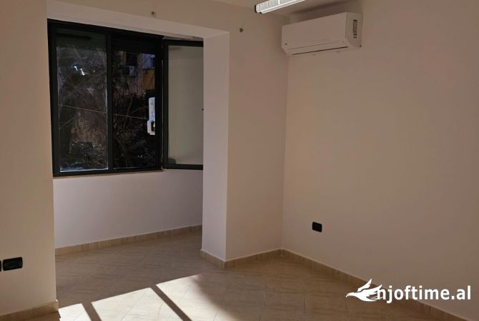 Japim me qera ambient 1+1 per zyre buze rruge te Ura e Tabakeve