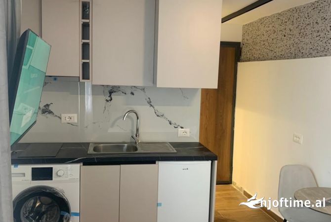 Shtepi ne shitje Apartament ne Tirane, Garsoniere, Mobilimi E mobiluar, Pagesa 330,000  Euro.