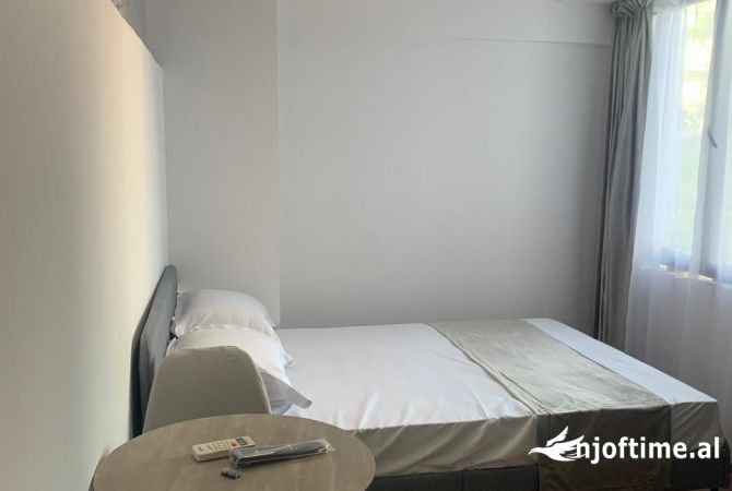 Shtepi ne shitje Apartament ne Tirane, Garsoniere, Mobilimi E mobiluar, Pagesa 330,000  Euro.