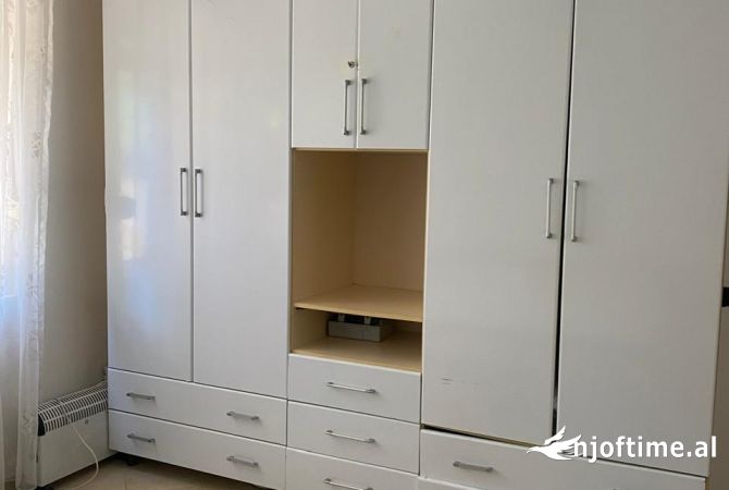 Shtepi ne shitje Apartament ne Durres, 2+1, Mobilimi E mobiluar, Pagesa 285,000  Euro.